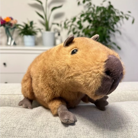 Jellycat Clyde Capybara Brand New with Tags (BNWT) - Picture 1 of 5